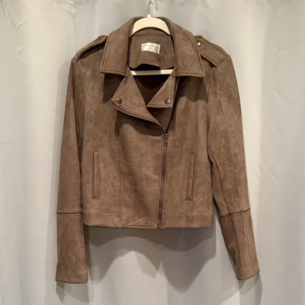 Stylish Women's Tan Suede Jacket